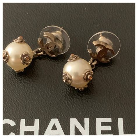 chanel boucles d oreilles|boucles d'oreille camélia Chanel.